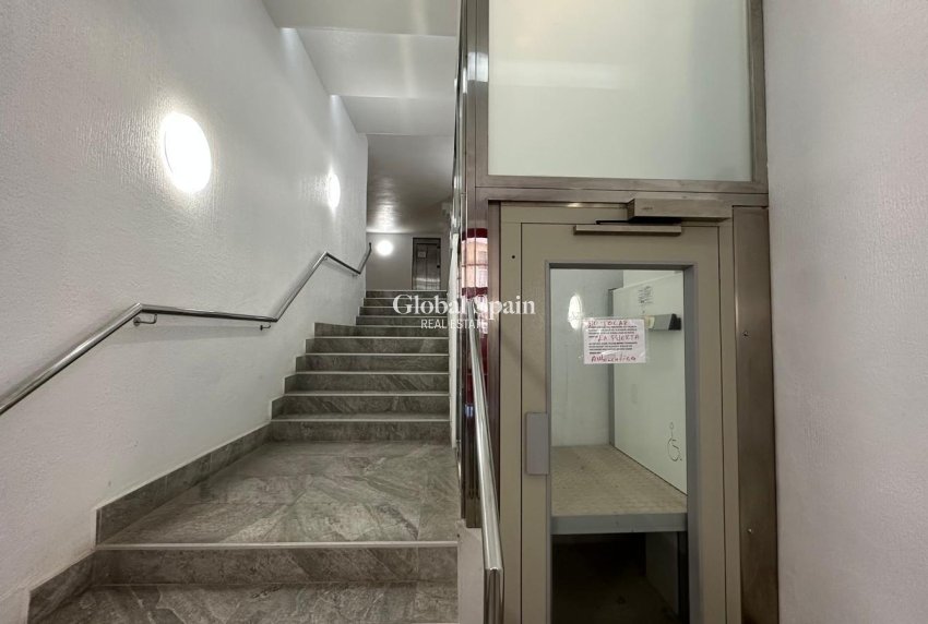 Venta - APARTAMENTO -
TORREVIEJA - Playa del Cura