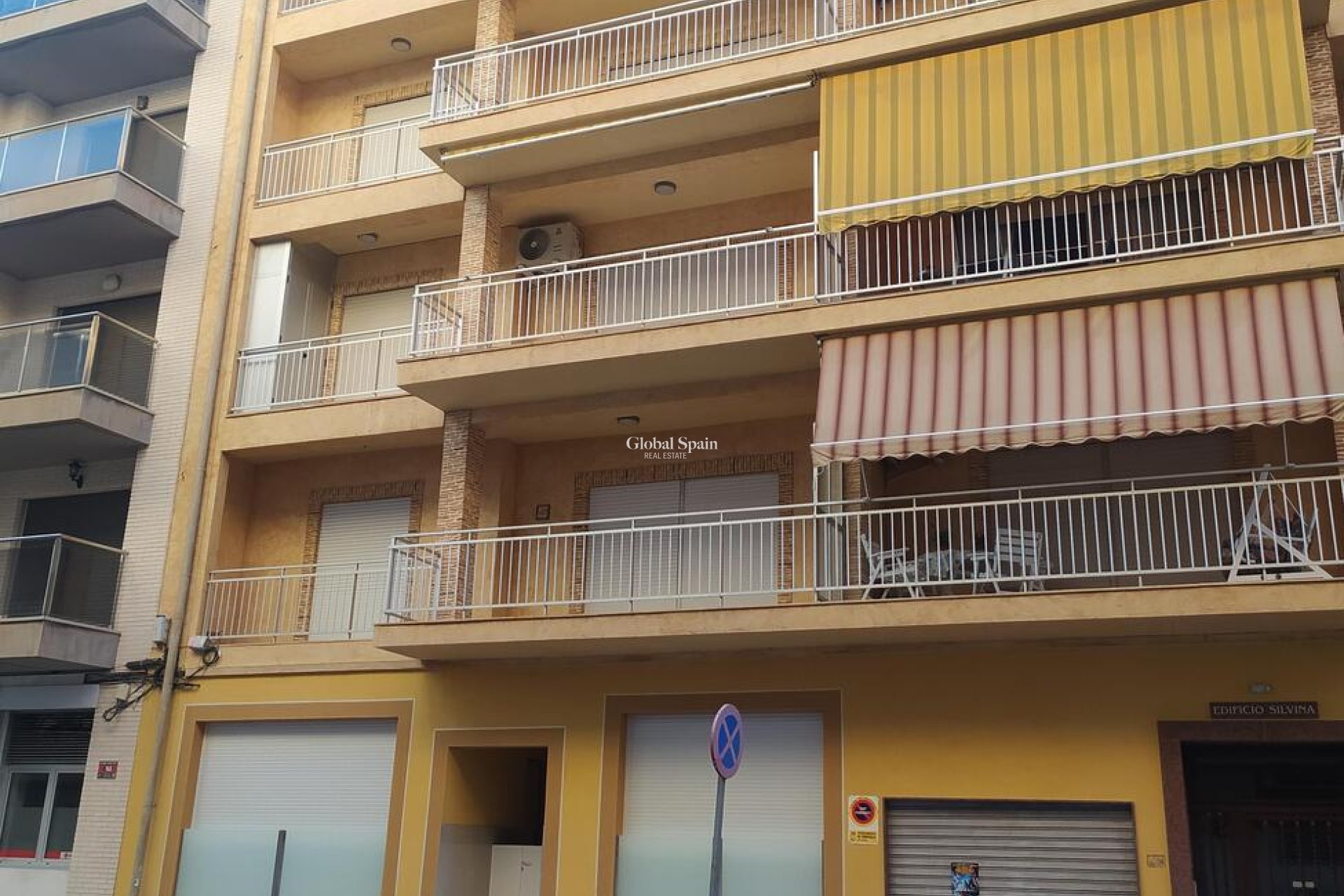 Venta - APARTAMENTO -
TORREVIEJA - Playa del Cura