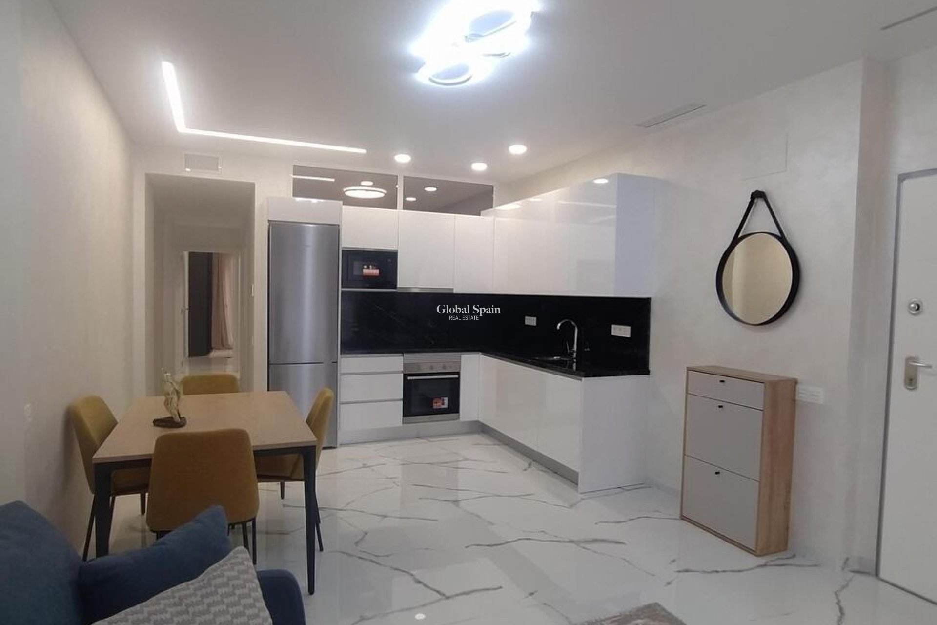 Venta - APARTAMENTO -
TORREVIEJA - Playa del Cura