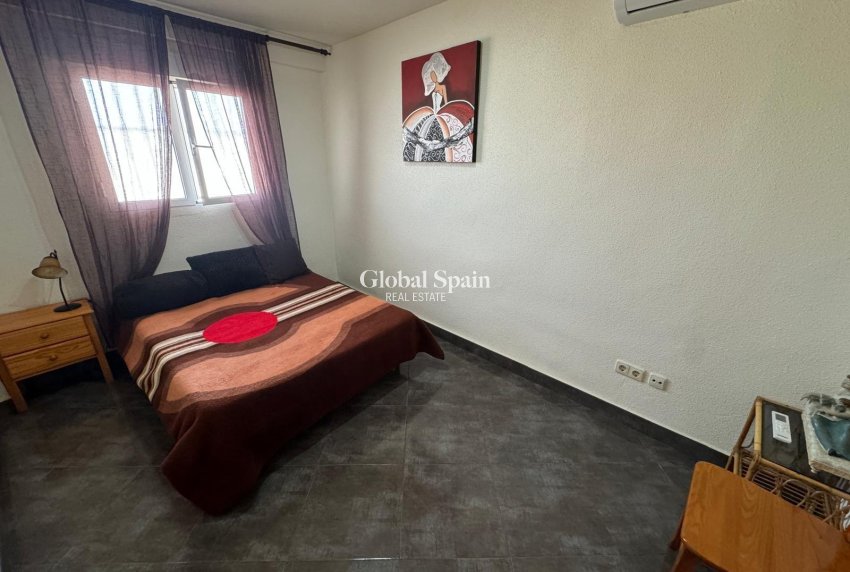 Venta - APARTAMENTO -
TORREVIEJA - Playa del Cura