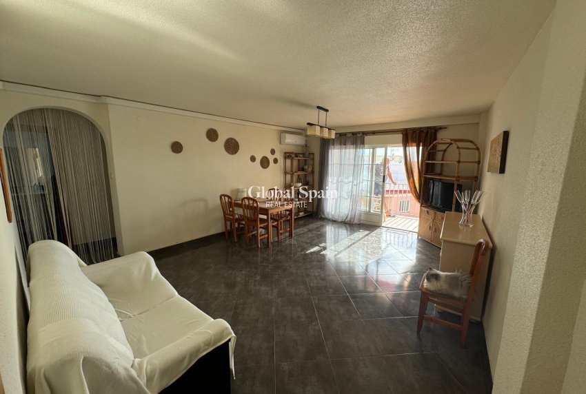 Venta - APARTAMENTO -
TORREVIEJA - Playa del Cura