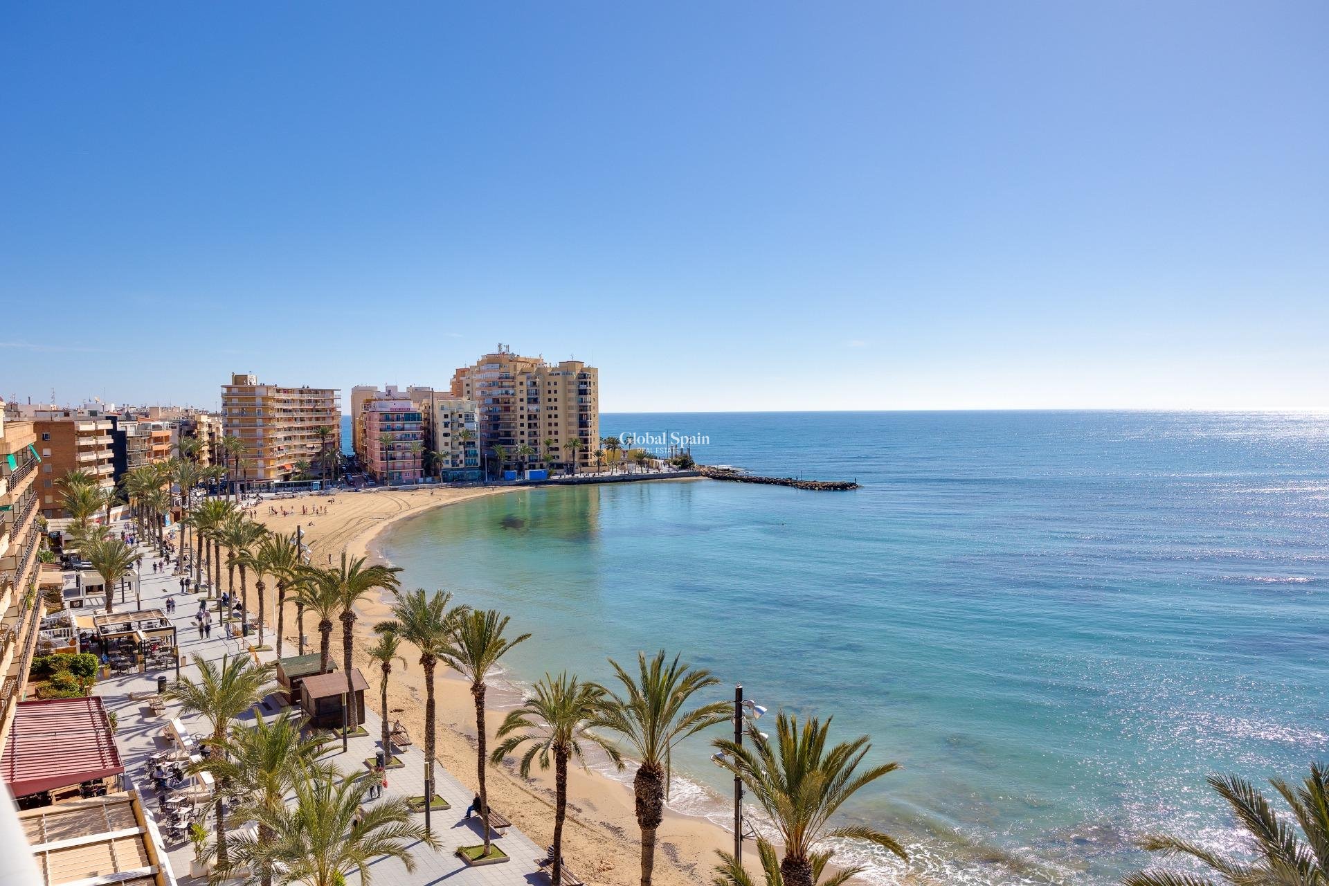 Venta - APARTAMENTO -
TORREVIEJA - Playa del Cura