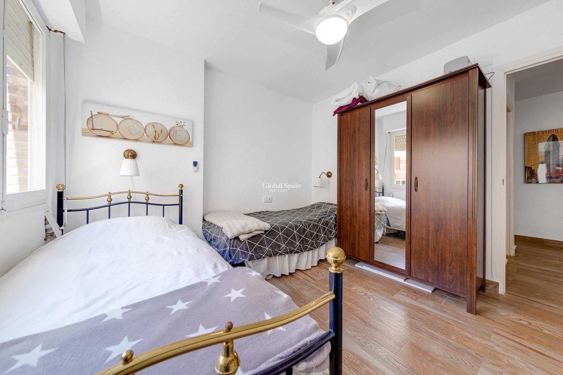 Venta - APARTAMENTO -
TORREVIEJA - Playa del Cura