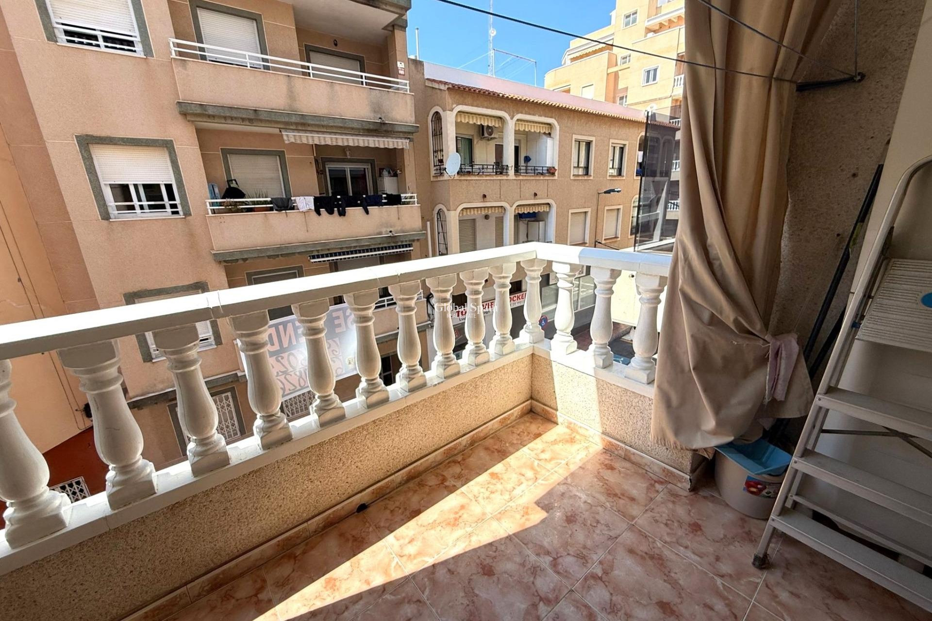 Venta - APARTAMENTO -
TORREVIEJA - Playa del Cura