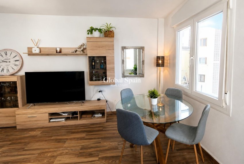 Venta - APARTAMENTO -
TORREVIEJA - Playa del Cura