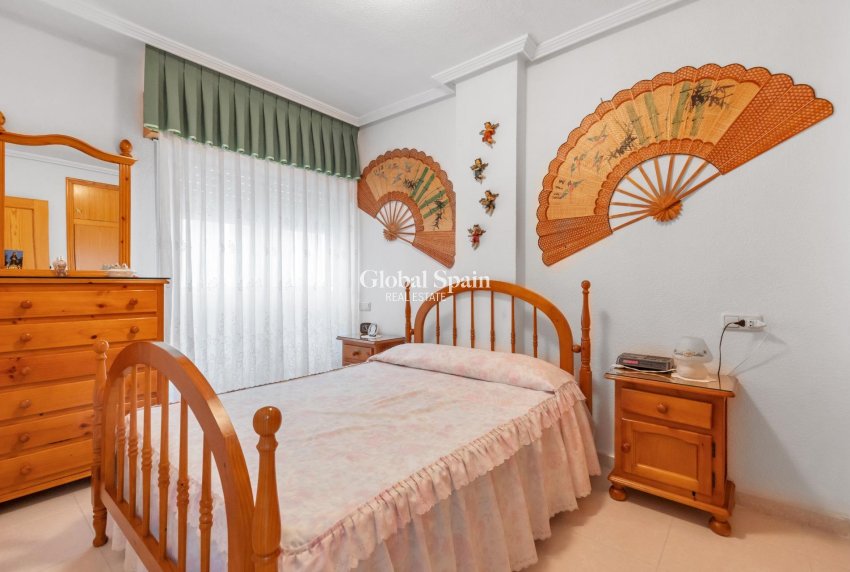 Venta - APARTAMENTO -
TORREVIEJA - Playa del cura