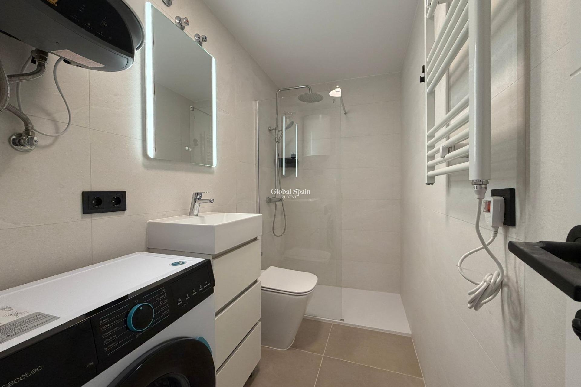 Venta - APARTAMENTO -
TORREVIEJA - Playa del Cura
