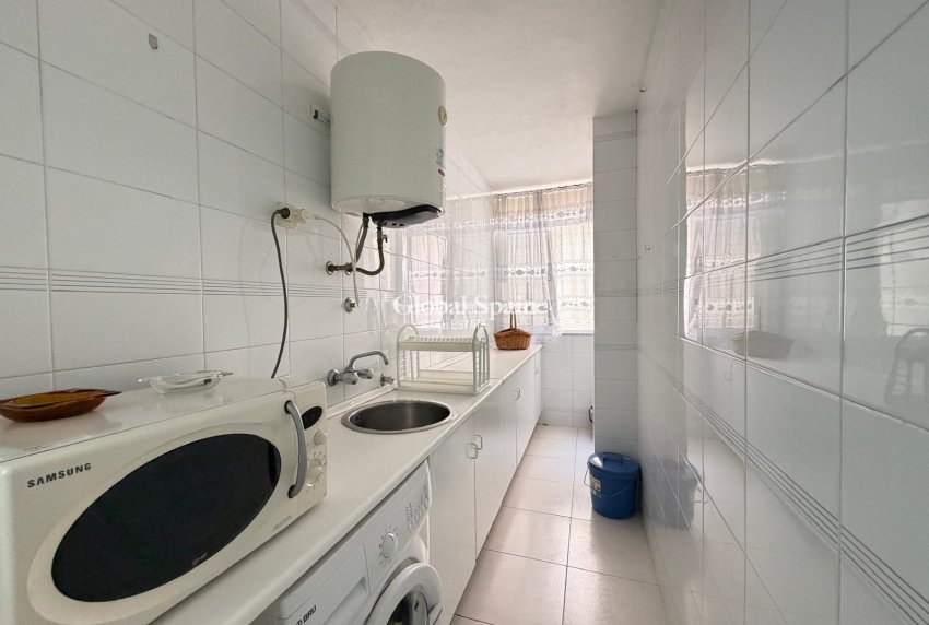 Venta - APARTAMENTO -
TORREVIEJA - Playa del Cura