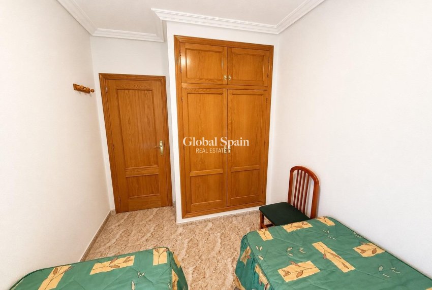 Venta - APARTAMENTO -
TORREVIEJA - Playa del cura