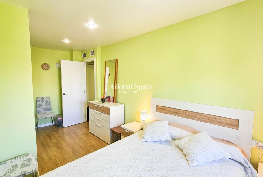 Venta - APARTAMENTO -
TORREVIEJA - Playa del Cura