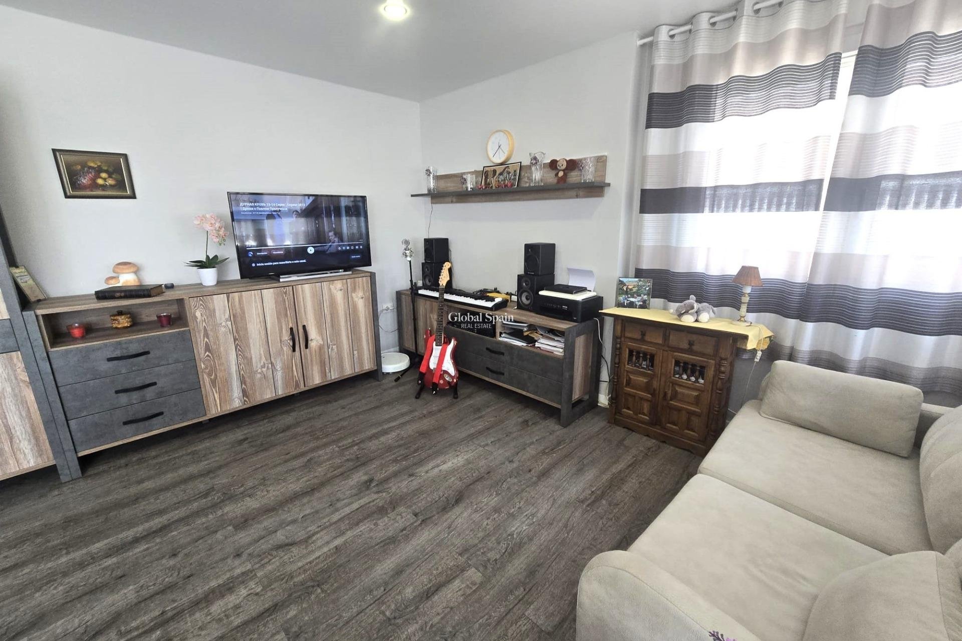 Venta - APARTAMENTO -
TORREVIEJA - Playa del Cura