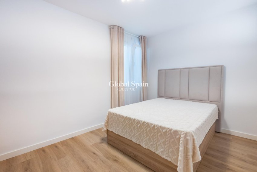Venta - APARTAMENTO -
TORREVIEJA - Playa del Cura