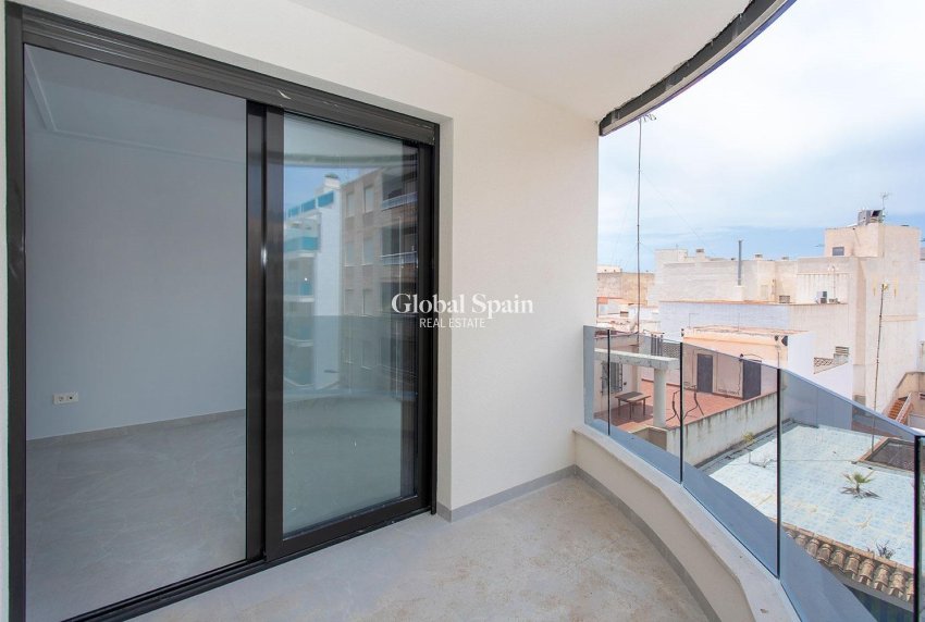 Venta - APARTAMENTO -
TORREVIEJA - Playa del Cura