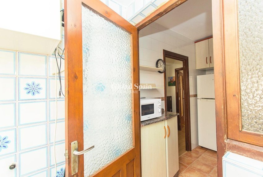 Venta - APARTAMENTO -
TORREVIEJA - Playa del Cura
