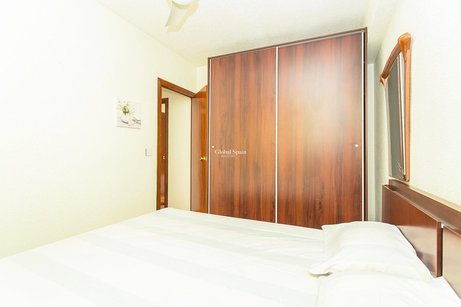 Venta - APARTAMENTO -
TORREVIEJA - Playa del Cura