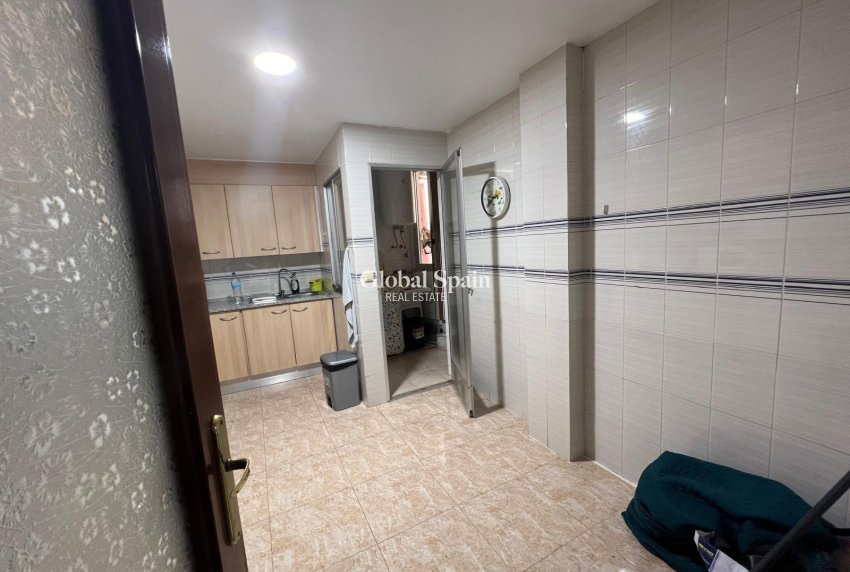 Venta - APARTAMENTO -
TORREVIEJA - Playa del Cura