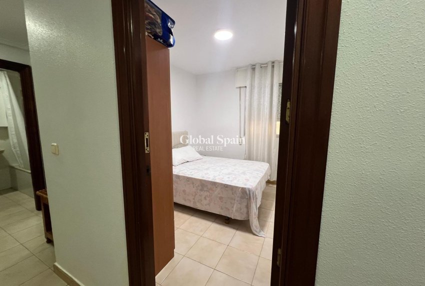 Venta - APARTAMENTO -
TORREVIEJA - Playa del Cura