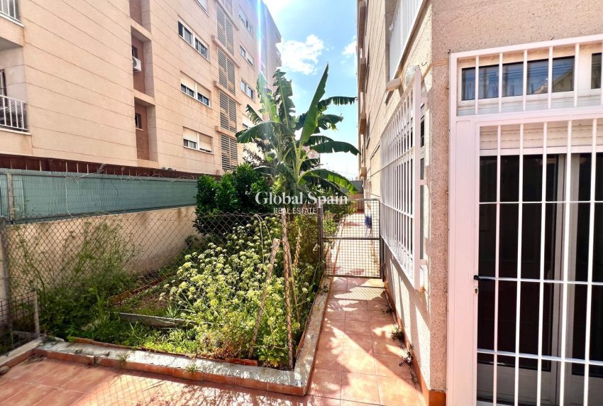 Venta - APARTAMENTO -
TORREVIEJA - Playa del Cura