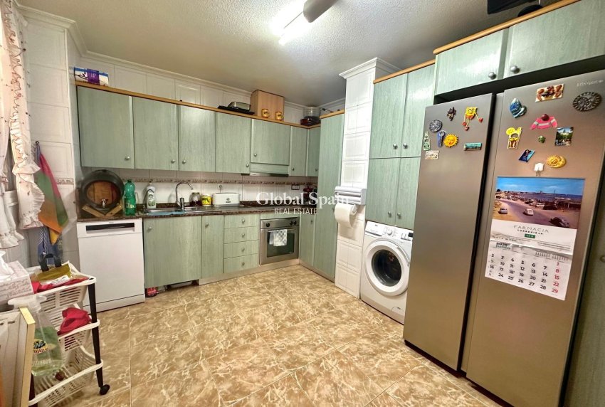 Venta - APARTAMENTO -
TORREVIEJA - Playa del Cura