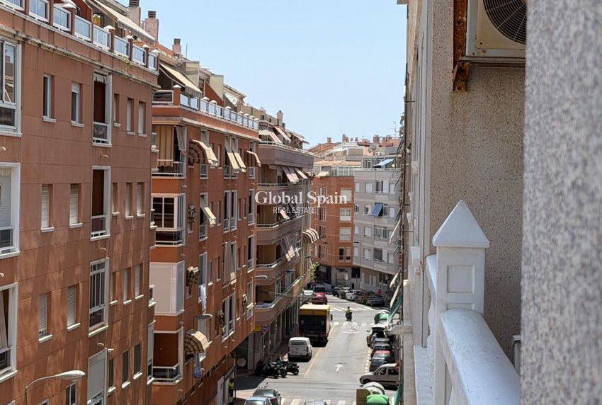 Venta - APARTAMENTO -
TORREVIEJA - Playa del Cura