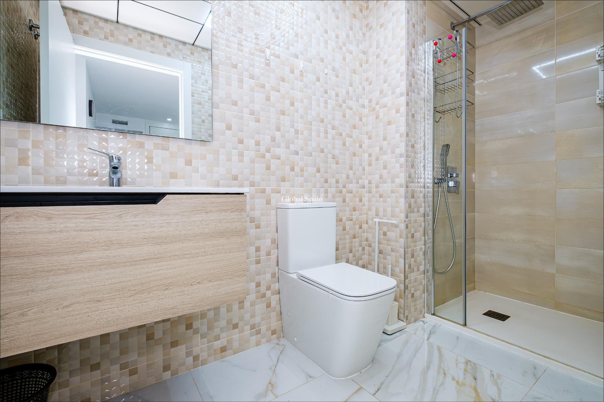 Venta - APARTAMENTO -
TORREVIEJA - Playa del Cura