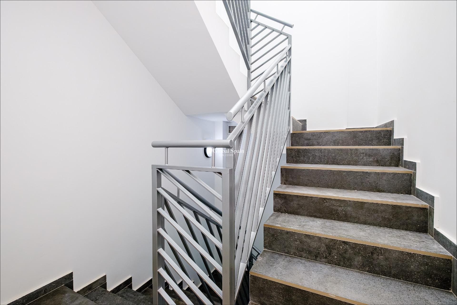 Venta - APARTAMENTO -
TORREVIEJA - Playa del Cura