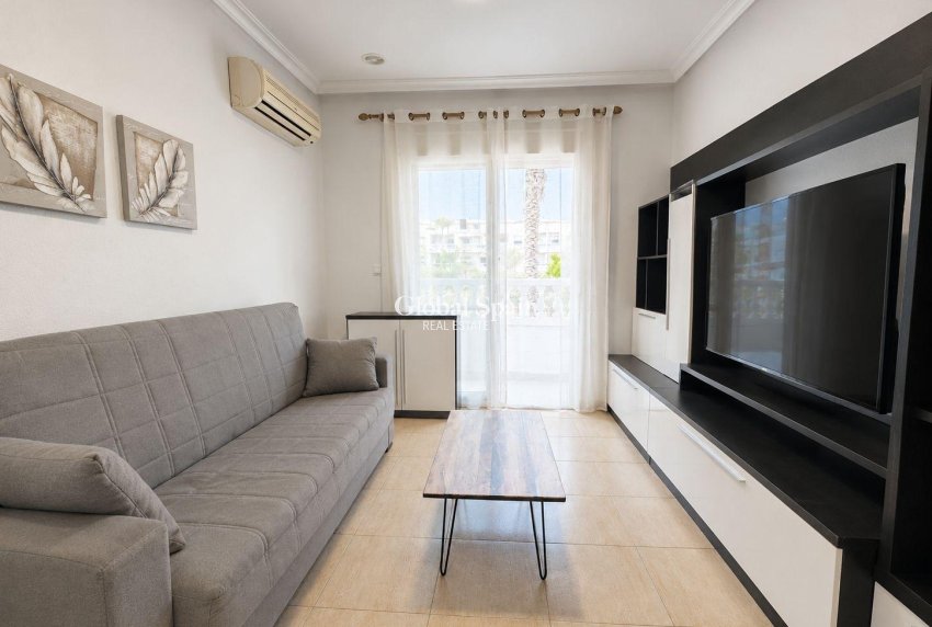 Venta - APARTAMENTO -
TORREVIEJA - Playa del Cura