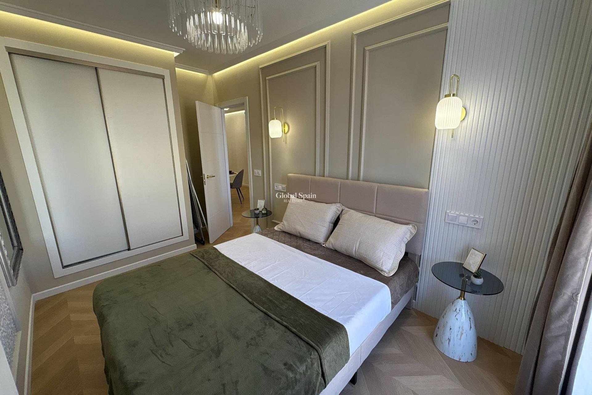 Venta - APARTAMENTO -
TORREVIEJA - Playa del Cura