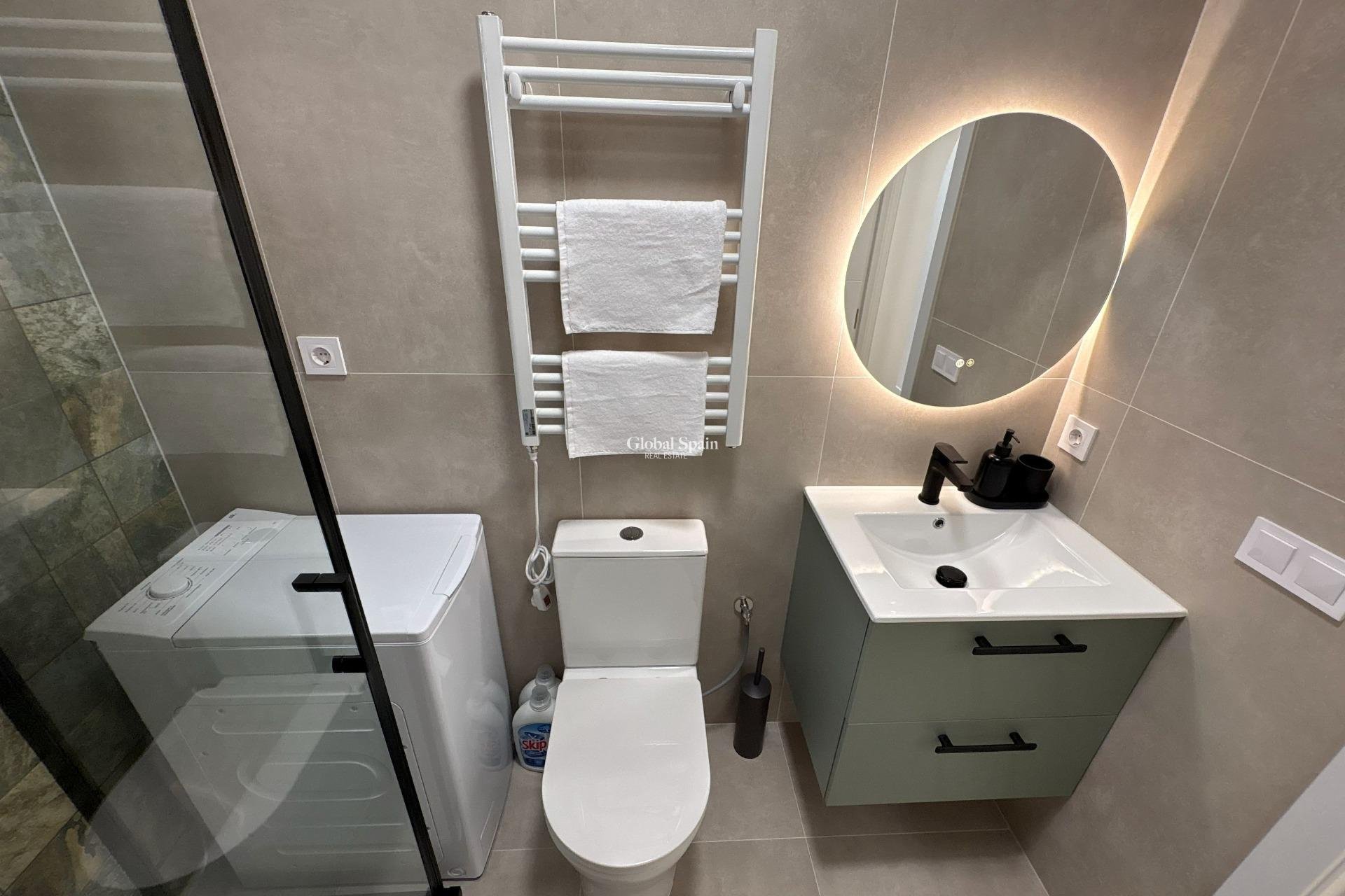 Venta - APARTAMENTO -
TORREVIEJA - Playa del Cura
