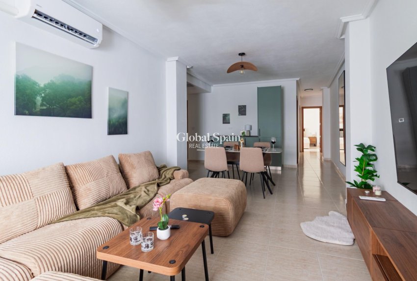 Venta - APARTAMENTO -
TORREVIEJA - Playa del Cura