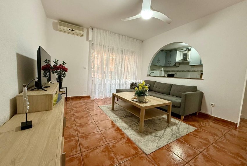 Venta - APARTAMENTO -
TORREVIEJA - Playa del Cura