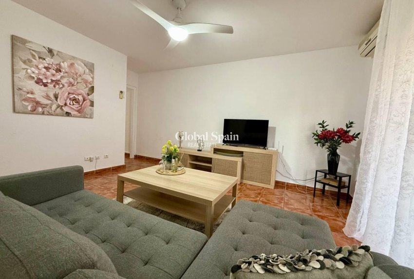 Venta - APARTAMENTO -
TORREVIEJA - Playa del Cura