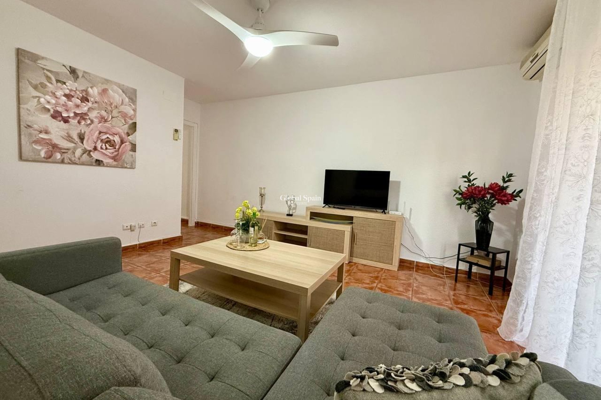 Venta - APARTAMENTO -
TORREVIEJA - Playa del Cura