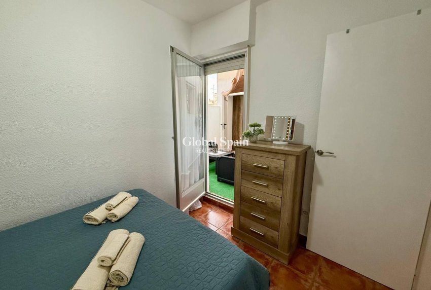 Venta - APARTAMENTO -
TORREVIEJA - Playa del Cura