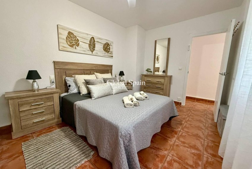Venta - APARTAMENTO -
TORREVIEJA - Playa del Cura