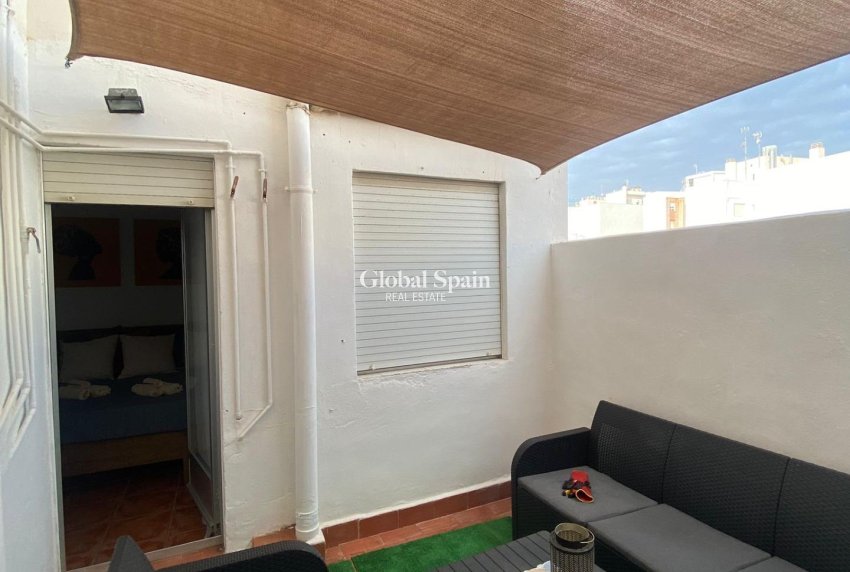 Venta - APARTAMENTO -
TORREVIEJA - Playa del Cura