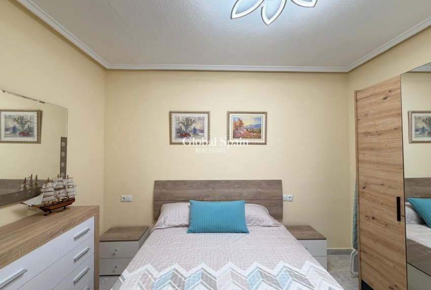 Venta - APARTAMENTO -
TORREVIEJA - Playa del Cura