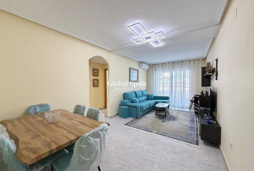 Venta - APARTAMENTO -
TORREVIEJA - Playa del Cura