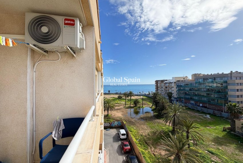 Venta - APARTAMENTO -
TORREVIEJA - Playa del Cura