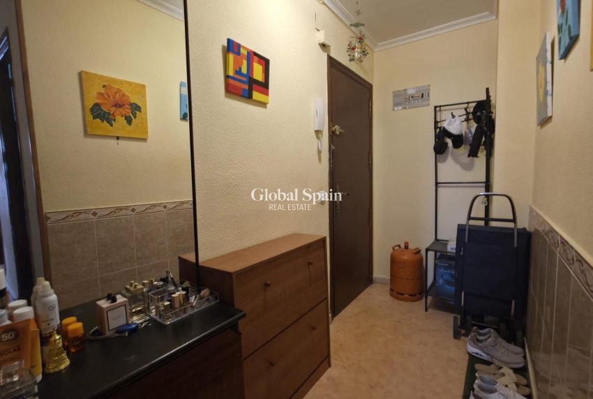 Venta - APARTAMENTO -
TORREVIEJA - Playa del Cura