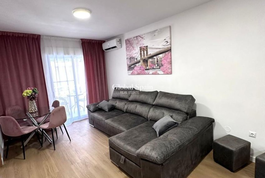 Venta - APARTAMENTO -
TORREVIEJA - Playa del Cura