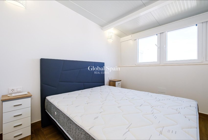 Venta - APARTAMENTO -
TORREVIEJA - Playa del Cura