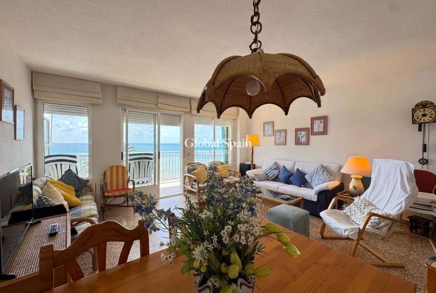 Venta - APARTAMENTO -
TORREVIEJA - Playa del Cura