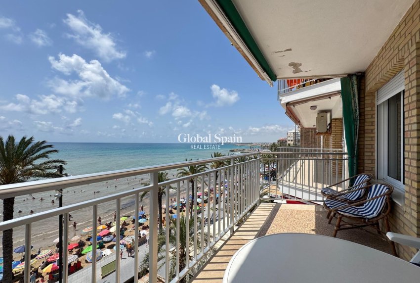 Venta - APARTAMENTO -
TORREVIEJA - Playa del Cura