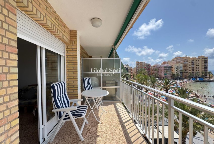 Venta - APARTAMENTO -
TORREVIEJA - Playa del Cura