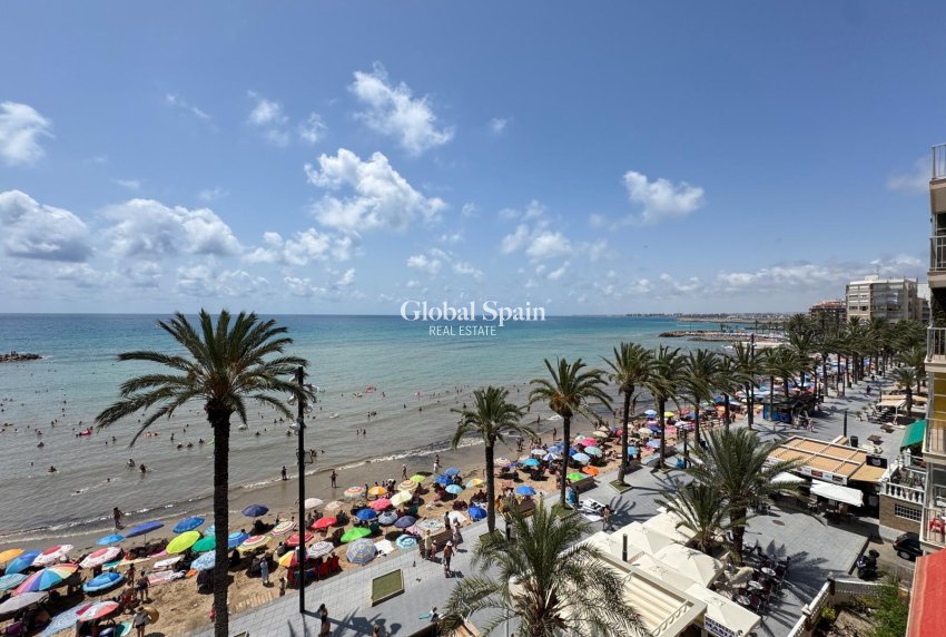 Venta - APARTAMENTO -
TORREVIEJA - Playa del Cura