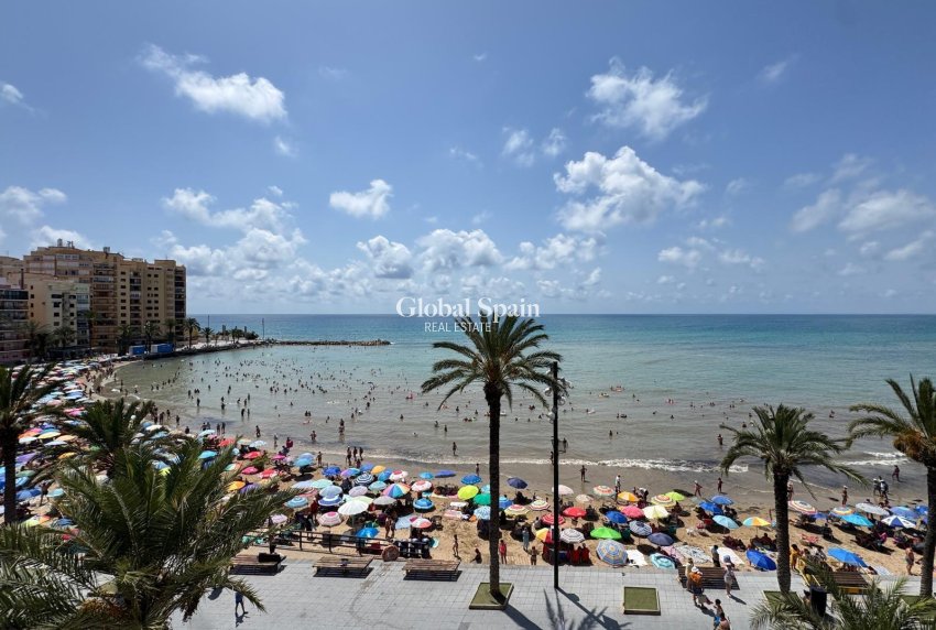Venta - APARTAMENTO -
TORREVIEJA - Playa del Cura