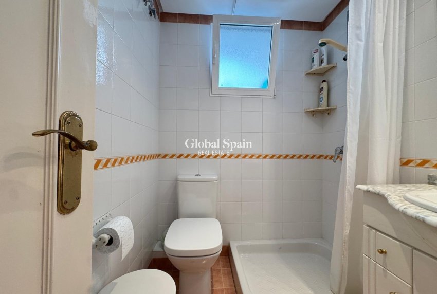 Venta - APARTAMENTO -
TORREVIEJA - Playa del Cura