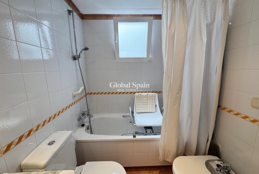 Venta - APARTAMENTO -
TORREVIEJA - Playa del Cura