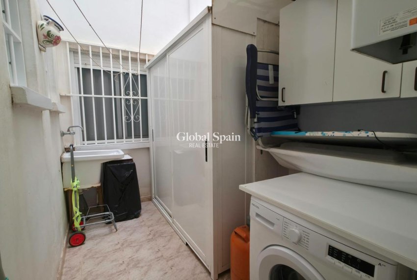Venta - APARTAMENTO -
TORREVIEJA - Playa del Cura